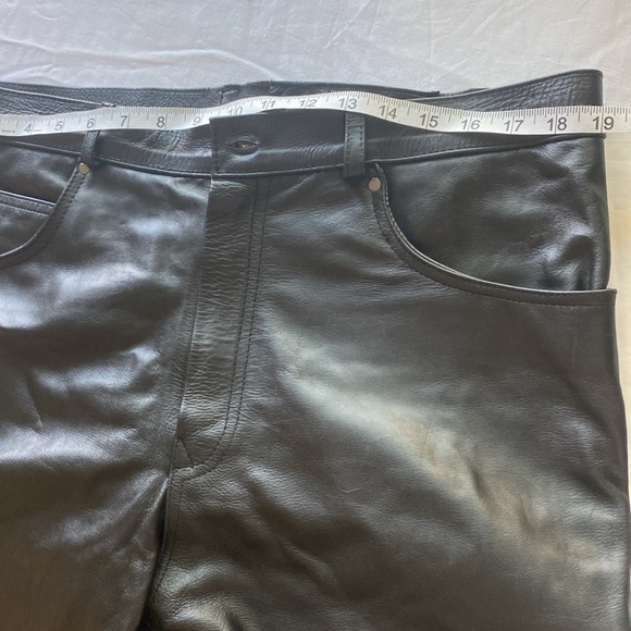Men's Black Rocker Leather Pants - Picture 14 of 15